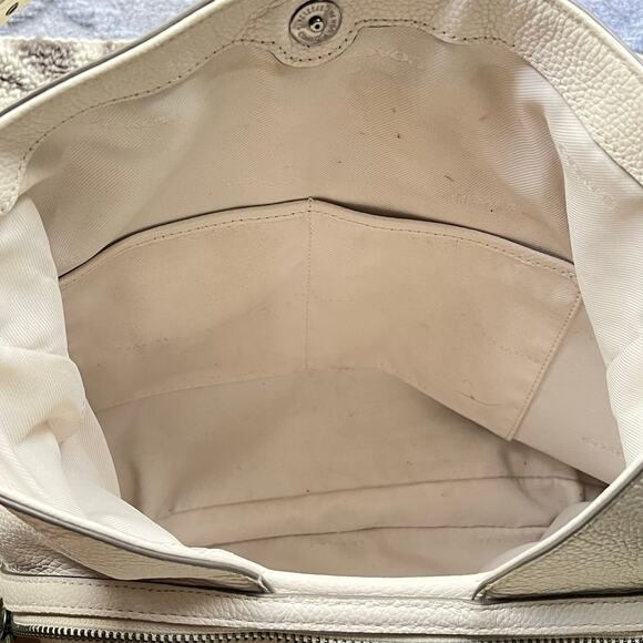 Coach Edie 31 Shoulder Bag – Chalk Pebbled Leather Silver & Gold Rivets /Dustbag - Picture 11 of 16